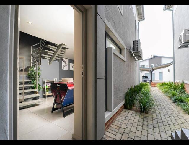 2 BEDROOM PROPERTY TO RENT IN RIVONIA